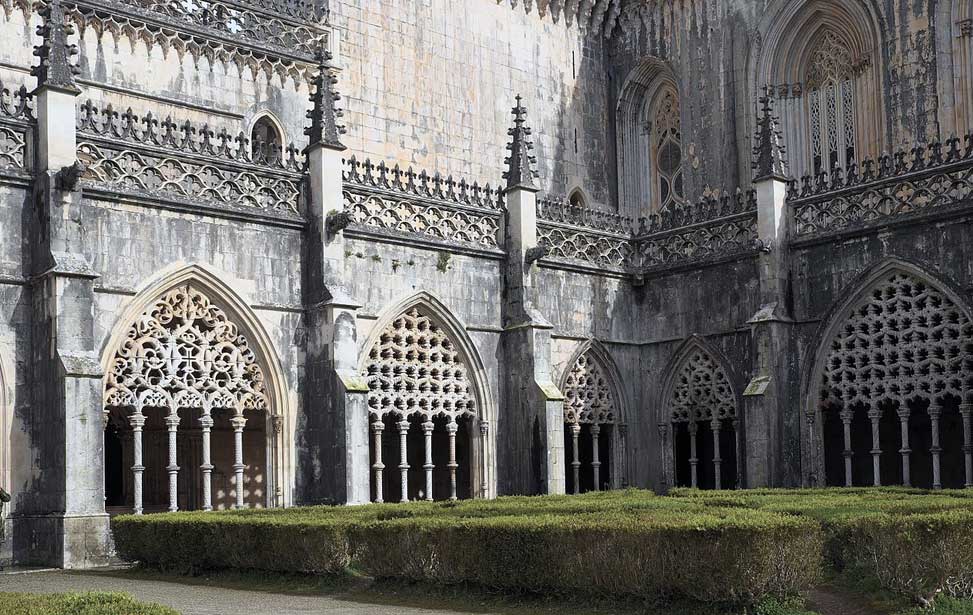 Royal Cloister (Claustro Real)