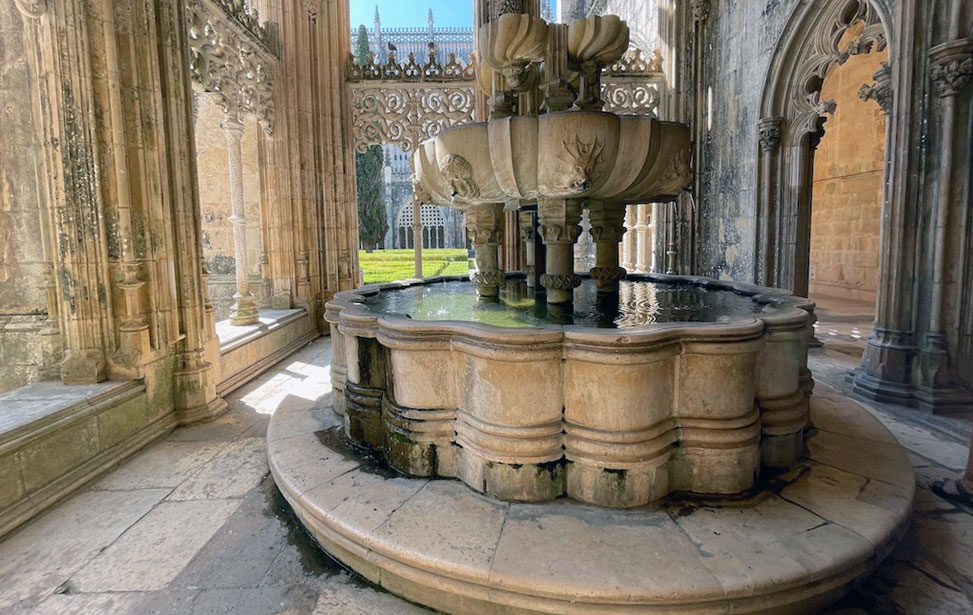 Batalha Abbey (Mosteiro de Santa Maria da Vitória) - Lavabo