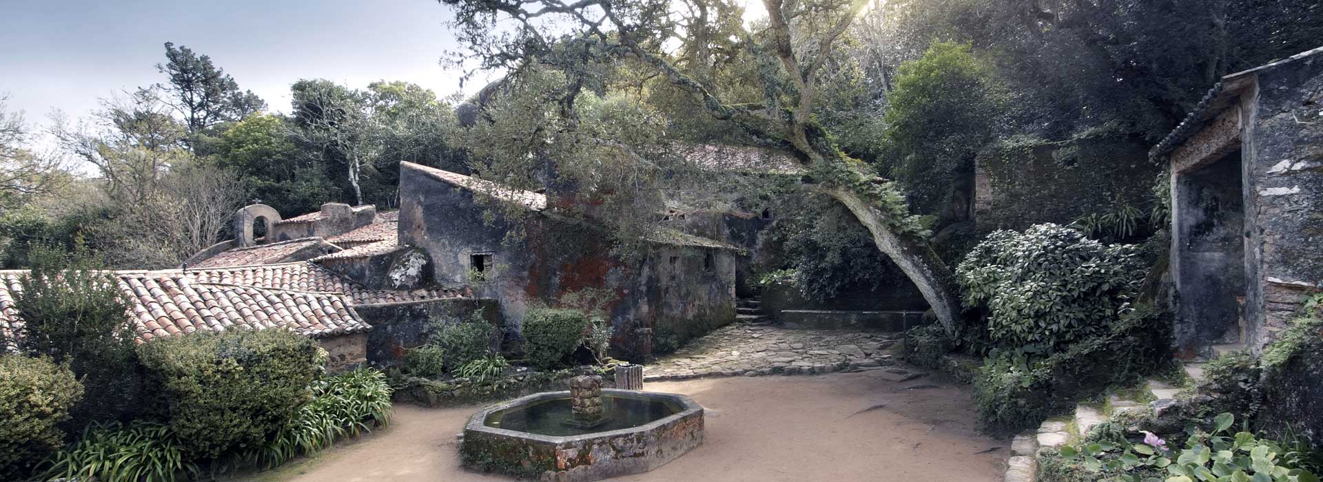 Capuchos Convent (Convento dos Capuchos)