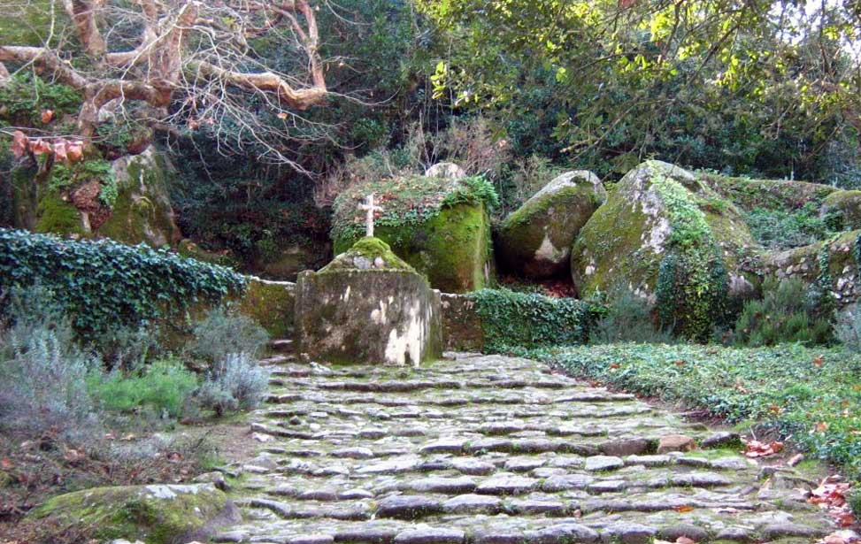 Capuchos Convent (Convento dos Capuchos)