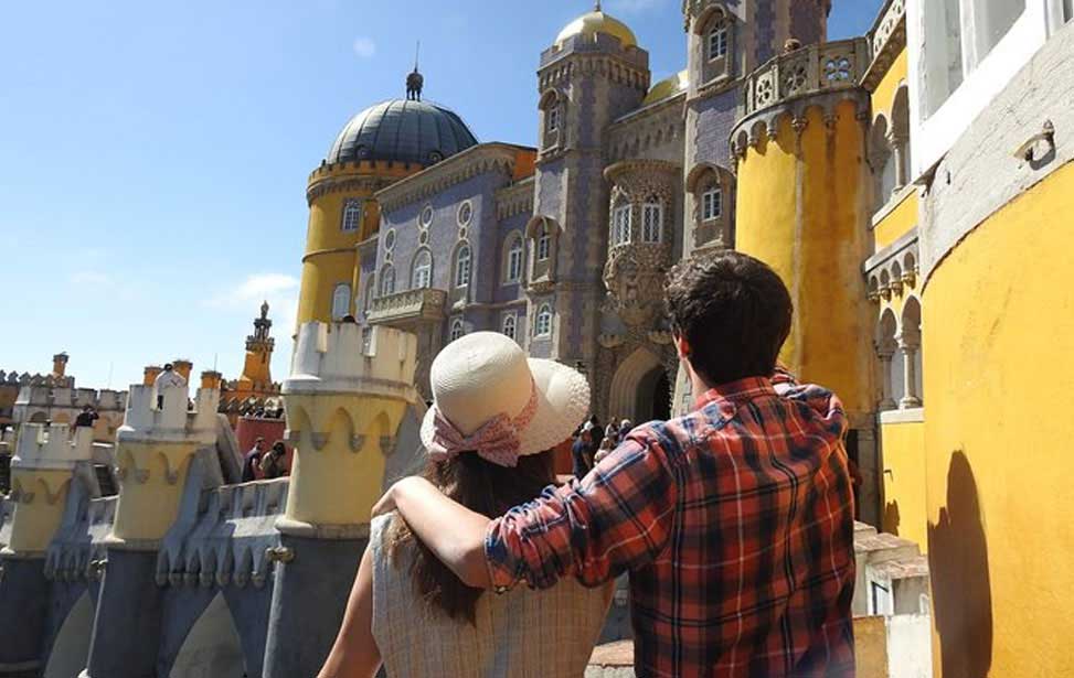 Sintra, Cascais and Pena Palace Guided Tour from Lisbon